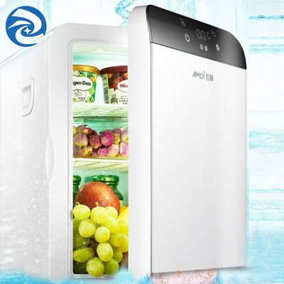12L 0,4 pies cúbicos Mini Fridge With Freezer 50 a 60W para calentar y refrescarse
